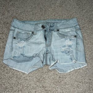 00 American Eagle midi shorts light denim